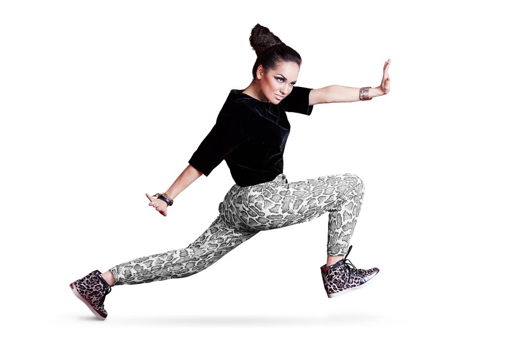 2024最新鬼步舞曲，与自然共舞，探寻内心平和之地