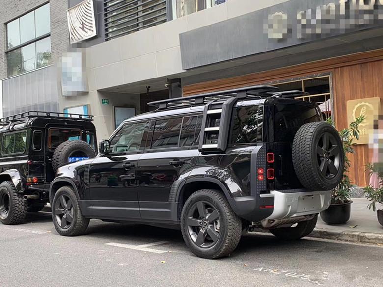 2024上海最新街拍全攻略，时尚潮流一网打尽