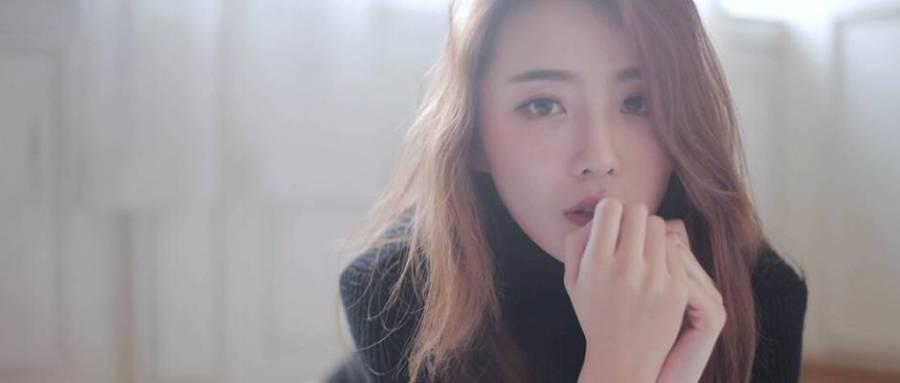 重生毒妃狠绝色,时空穿越的权谋美学探讨