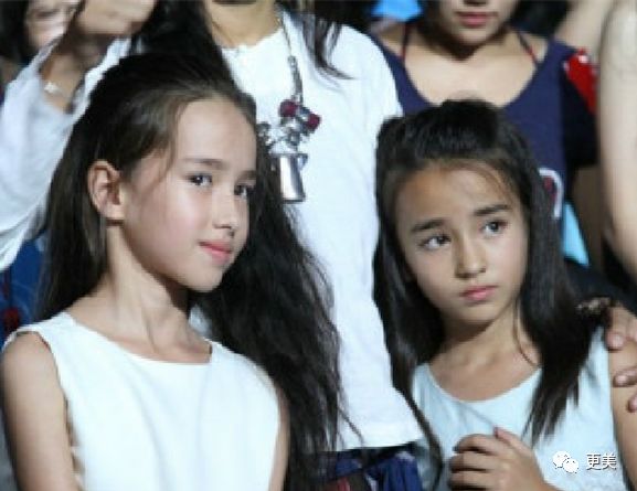 213女主欢乐多最新篇章，学习之旅中的成长魔法与自信成就