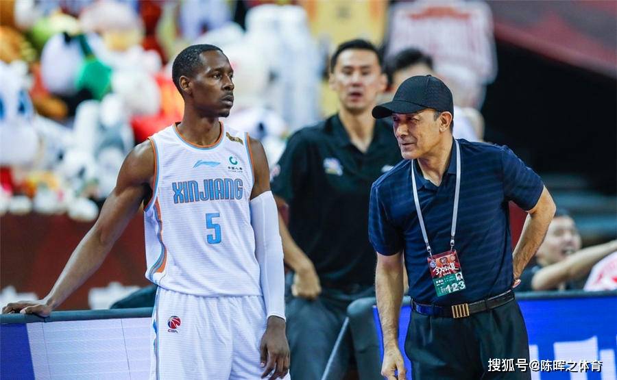 新疆队外援最新动态与篮球风味小店的独特故事