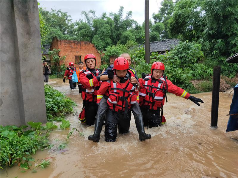 成都洪水最新动态,科技浪潮下的智能生活体验新进展