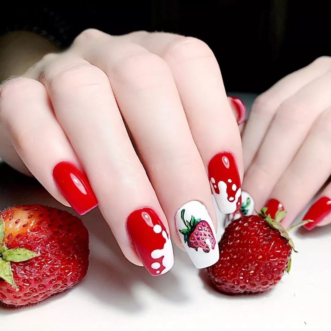 美甲23最新款，时尚变化之美，自信之光的闪耀