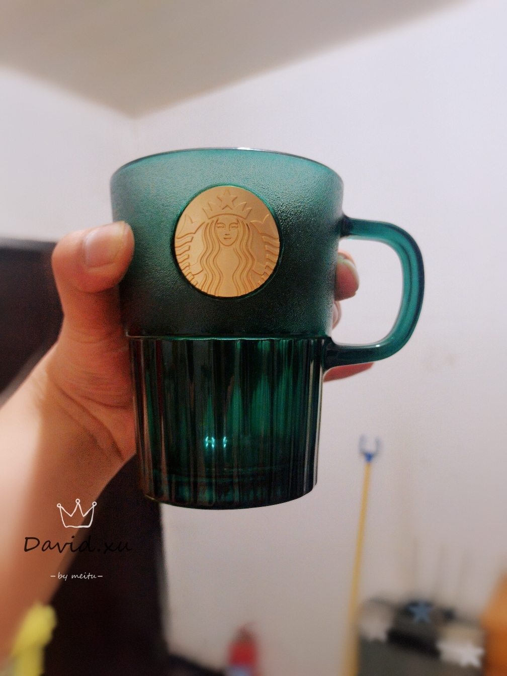 星巴克最新款水杯，时尚与功能的完美融合