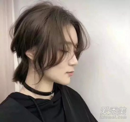 潮流新剪刘海，时尚选择还是盲目跟风？