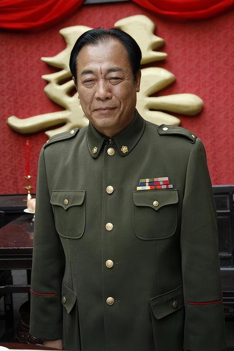 军职演员，成为优秀演员的任务指南与必备素质探讨