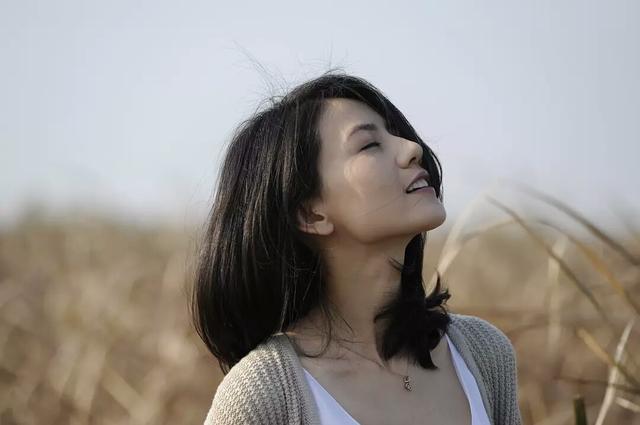 高圆圆电影与科技，重塑生活体验之光