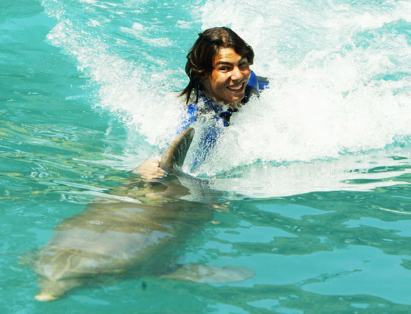 纳达尔的最新动态，阳光下的温暖日常