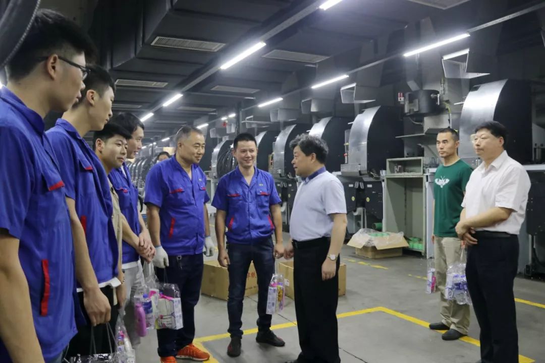 三房巷集团最新动态揭秘，小巷里的隐藏宝藏！