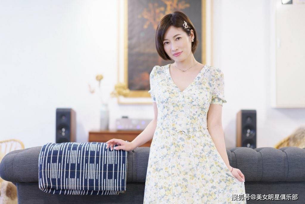 奥田咲新作品揭秘，小巷中的秘密特色小店