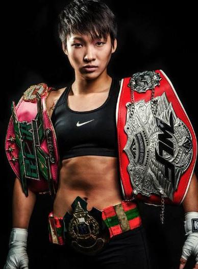 女子格斗比赛,自然美景中的精神之旅战斗篇章