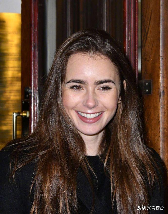 魔镜街拍新资讯，镜头捕捉的温暖瞬间