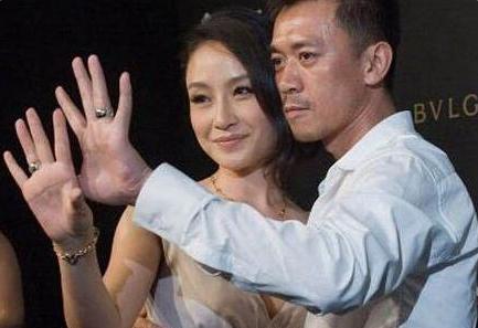 明星夫妇的逃离计划，探寻自然美景，寻找内心宁静的旅程