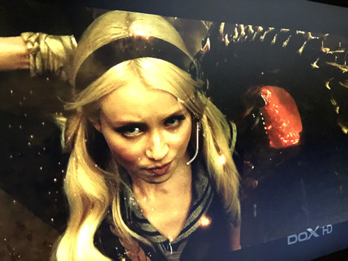 黄头发电影，自然美景中的心灵之旅