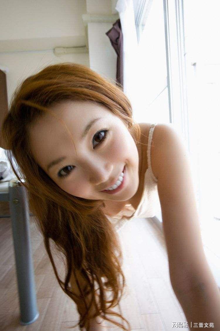 最新AV女星引领的自然美景探索之旅，寻找内心宁静的旅程