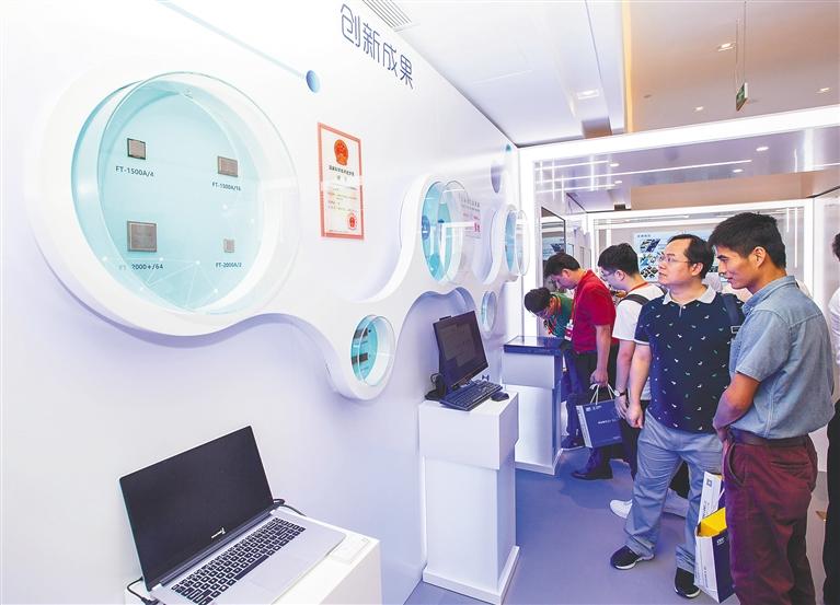 小巷中的隐藏宝藏，揭秘IT最新信息与独特特色小店的融合