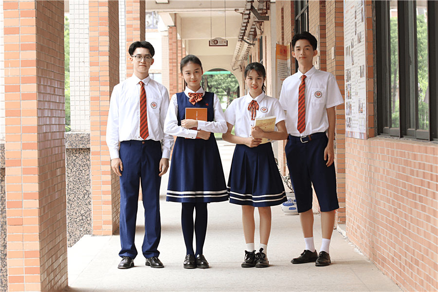 东莞最新校服，青春色彩与友情纽带的交织