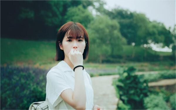 女生时尚美妆指南，掌握穿搭技巧与美妆技能的新话题