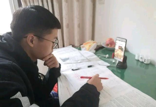 最新停学通知全面解读,背景、重要事件与影响