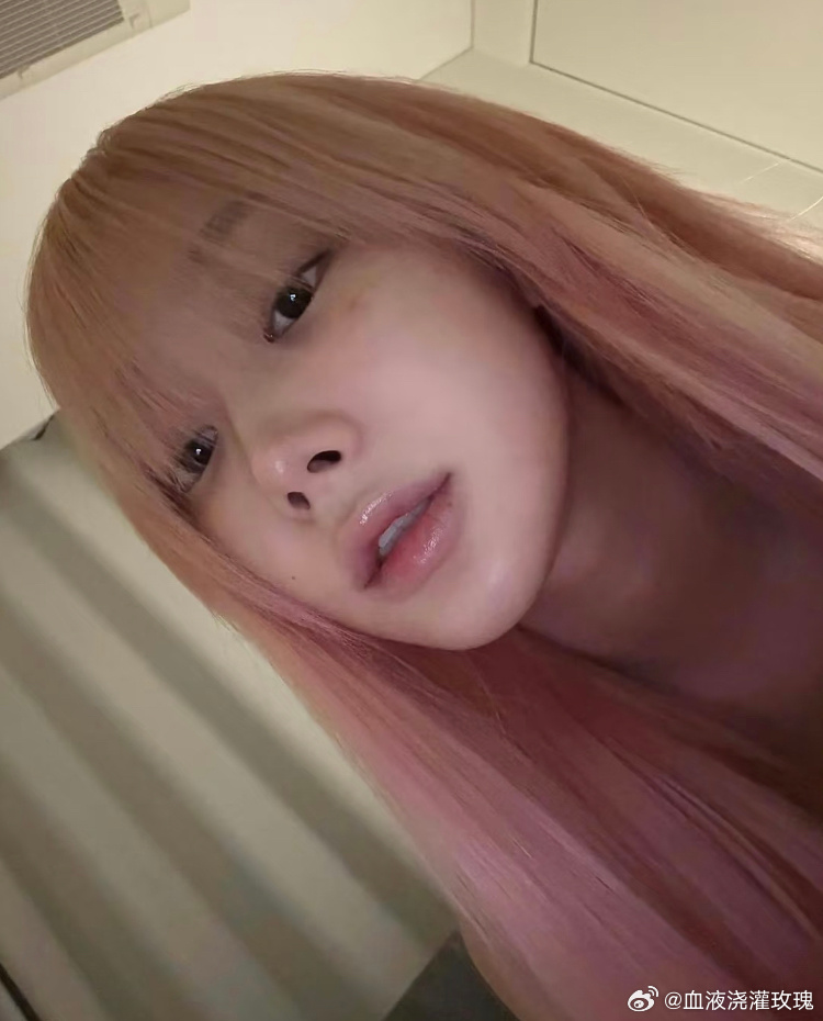 吉赛尔最新ins动态,变化中的学习,展现自信与成就的力量