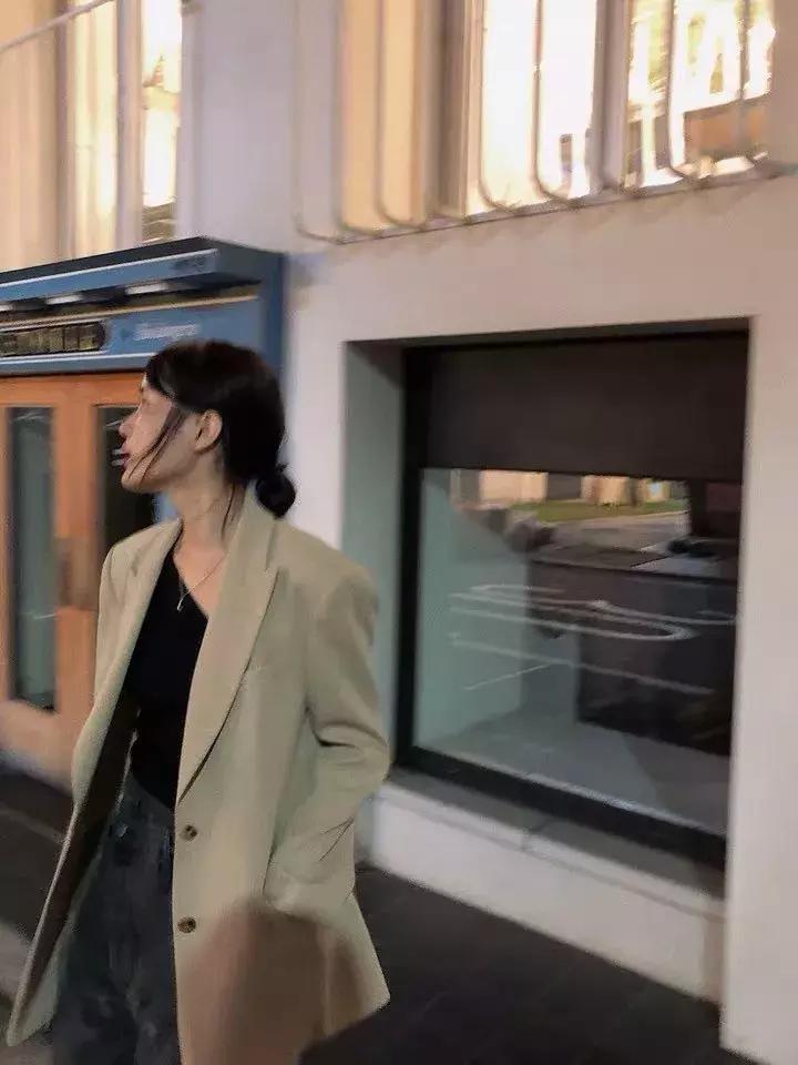 金高银最新私服亮相,引领时尚潮流的目光焦点✨