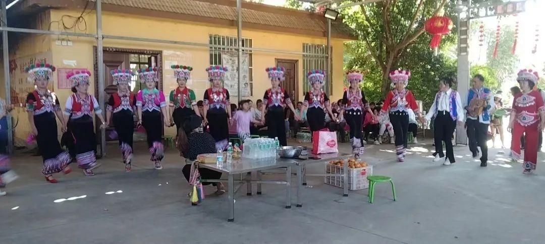 元谋左脚舞最新拍摄，温情日常的舞动展现