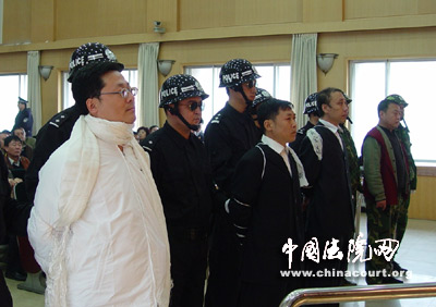 辽阳杀人案背后的爱与陪伴力量,日常故事揭示温暖真相