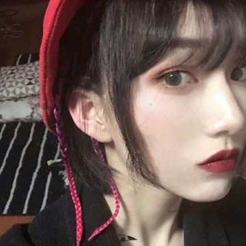 LES最新霸气女生网名集锦,起名指南与大全