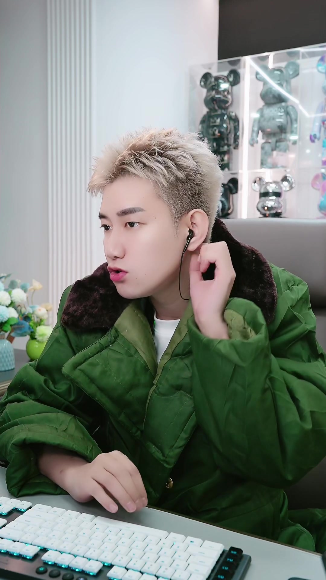 阿哲最新动态，与自然美景的浪漫之旅