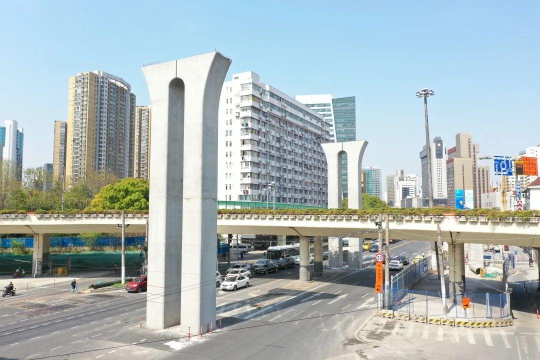 高科技产品重塑城市生活，引领未来出行新纪元，高架最新技术展望