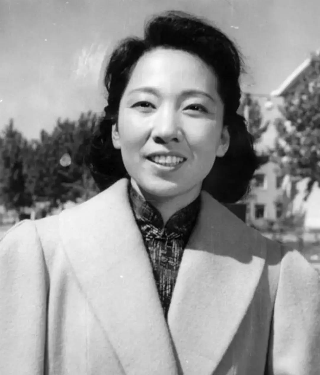 于蓝最新，小巷深处的独特风味美食体验