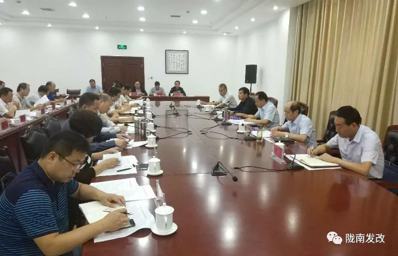 余凡最新动态揭秘，揭开成功的神秘面纱