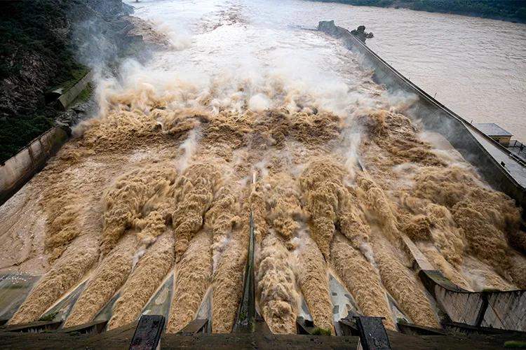 今年最新最大洪水的影响与挑战分析