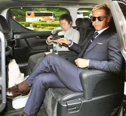 澳大利亚漫画事件细节曝光，最新热门话题热议