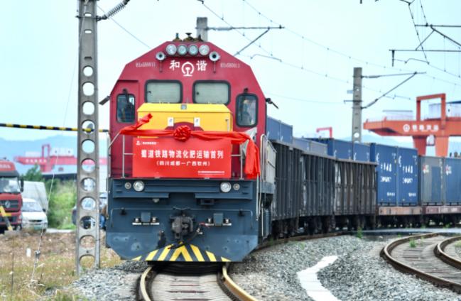 陆海新通道最新动态,巷弄深处的神秘小店探秘之旅