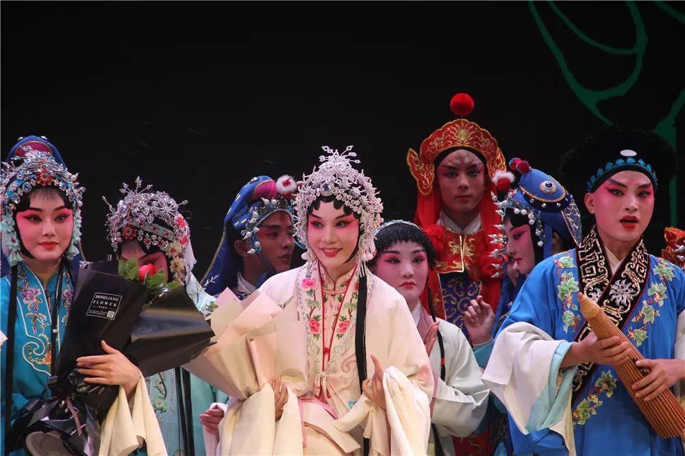 豫剧电影白蛇传，传统与现代的交融演绎