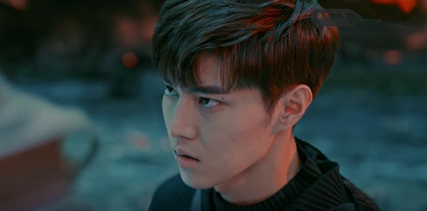 舞台艺术的微妙调整，演员改编词的艺术探索