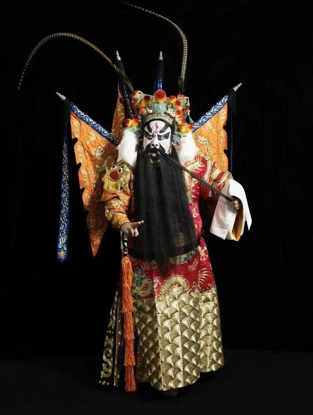 京剧璀璨明珠——叶蓬的人生舞台之旅