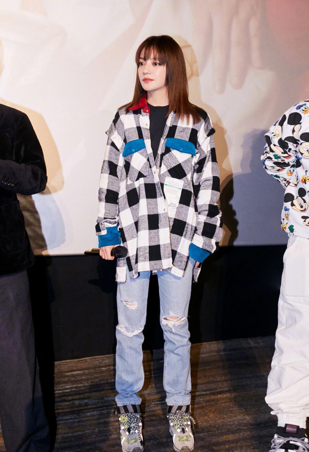 运动明星有哪些,运动明星有哪些？让我们跟随一位普通少年的视角，来揭晓一个充满欢笑与感动的日常故事。