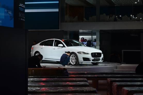 最新车展资讯,车模与城市的璀璨邂逅