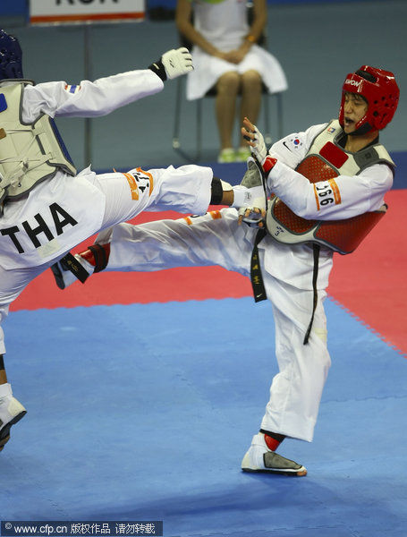 李大勋跆拳道比赛视频，小巷深处的武学魅力与特色小店探索