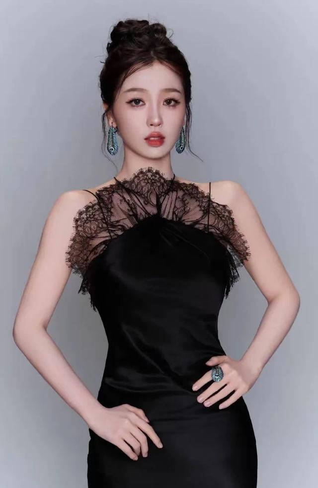 女明星璀璨榜单，荣耀星辰的排名之战