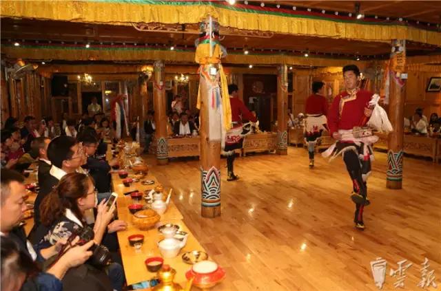 演员格桑，与自然共舞的旅程传奇