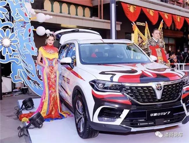 科技重塑街头风采，2025最新街头风尚捕捉