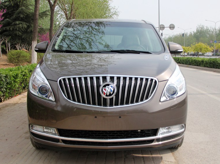 别克GL8最新款，驶向自然，探寻内心宁静之旅