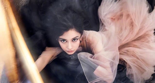 杨颖最新图片，璀璨星光下的时尚焦点女王