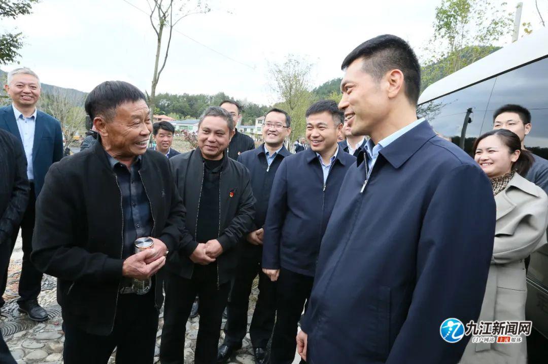 修水巷弄深处的独特风味,探访一家隐藏小巷的特色小店新闻。