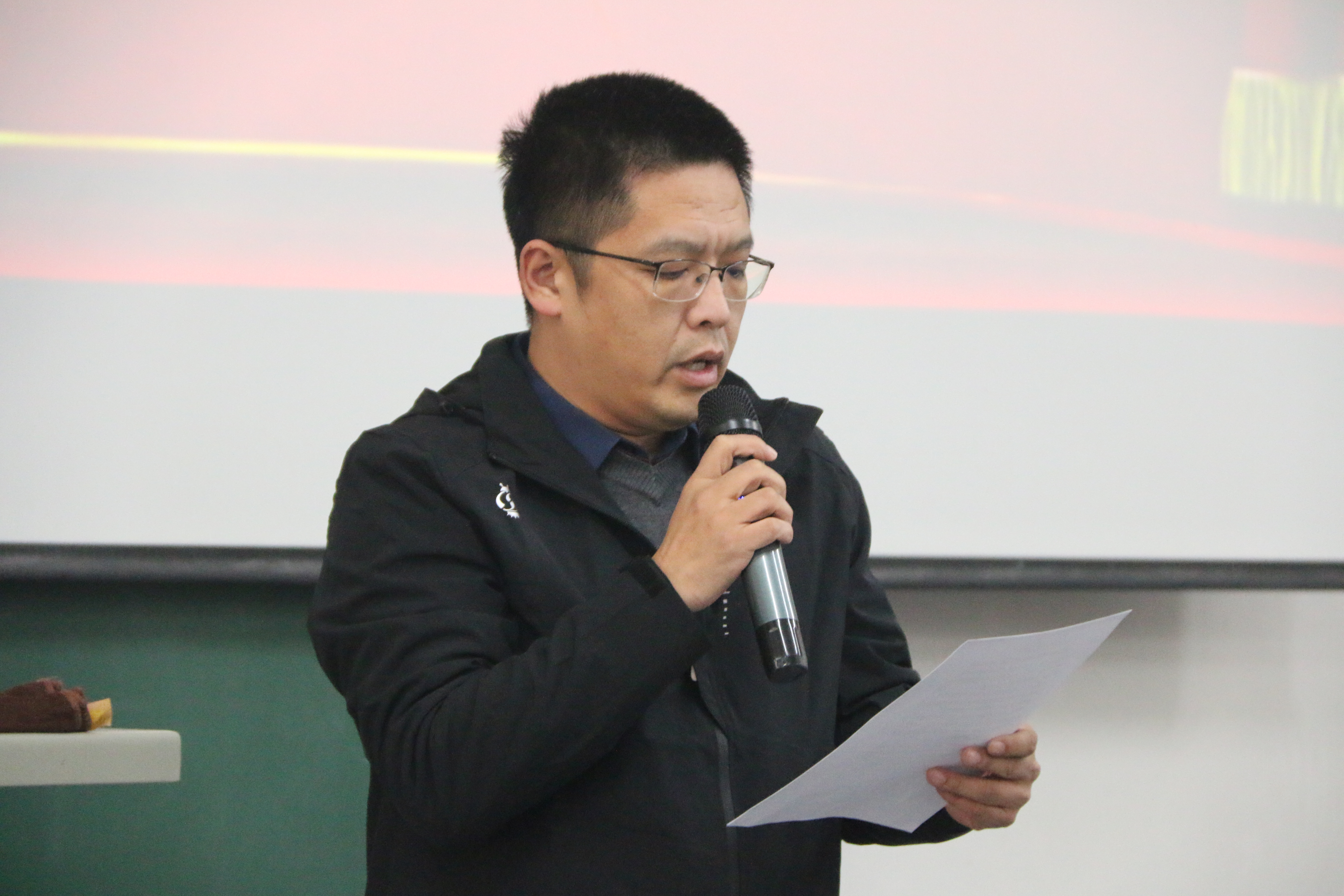 最新领导讲话震撼心灵,引领未来方向!