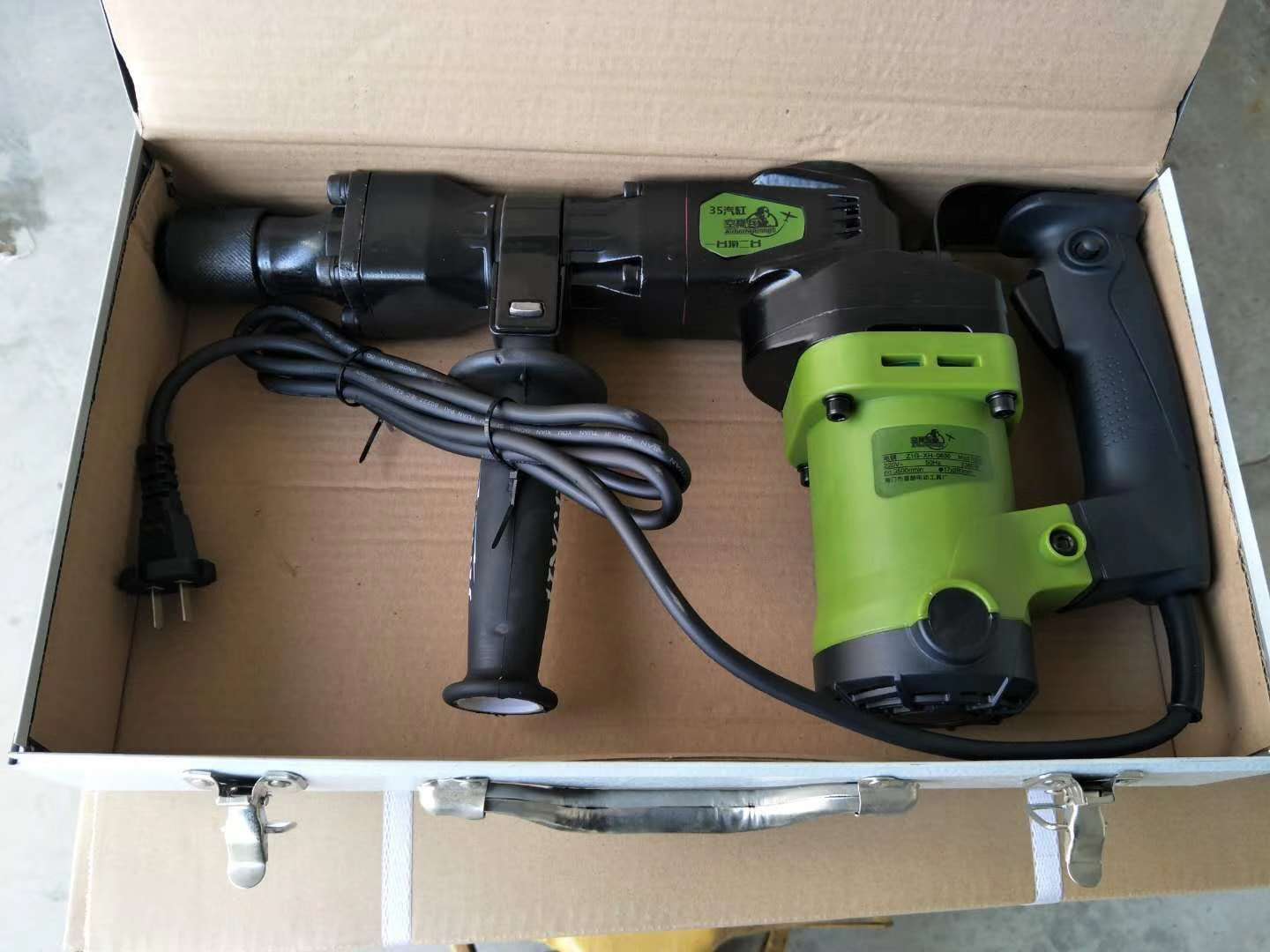 科技革新下的实用工具，最新小电镐介绍