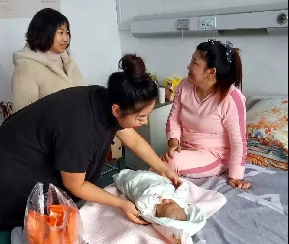 最新婴儿遗弃事件，拥抱变化，展现自信成长的力量